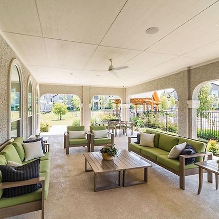 Luxury Townhomes - Evonify Stays Остин Экстерьер фото