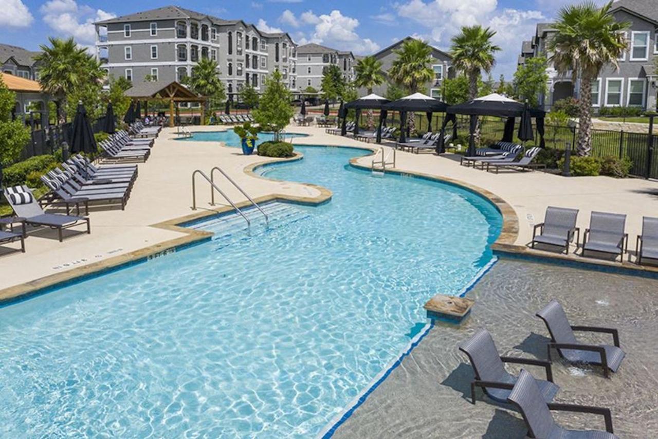 Luxury Townhomes - Evonify Stays Остин Экстерьер фото